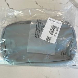 Lululemon Everywhere Belt Bag